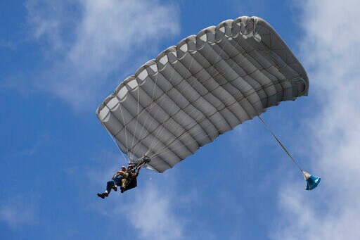 At 98, D-Day Vet Jumps Again, with Eyes on the Big 100