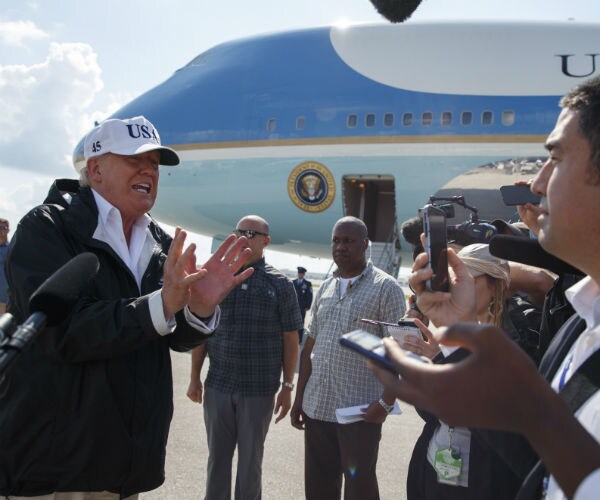 Tax Cuts Would Lift Economy, GOP While Sinking Dems