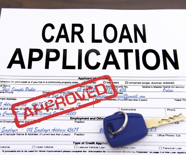 Moody's: Plateau in US Auto Sales Heightens Risk for Lenders
