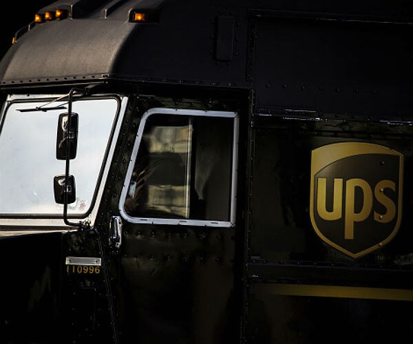 UPS Driver Union Balks at Golf Cart Delivery