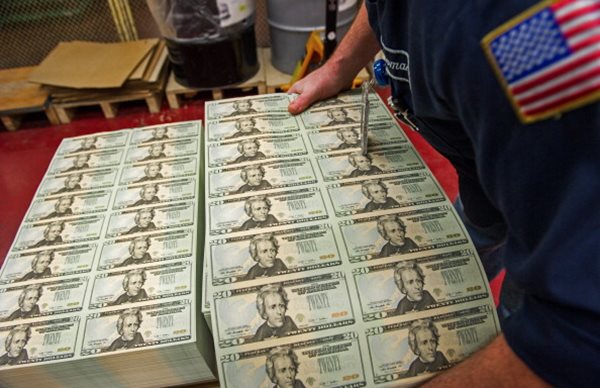 For Currency Traders, All Eyes on Inflation Before Fed Liftoff