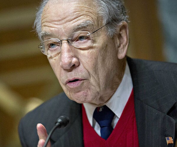 Poll: Grassley Leads Iowa Senate Race by 13 Percent