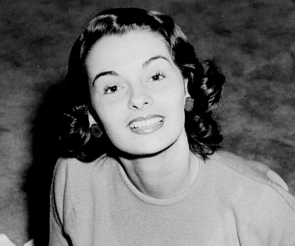 Yolande Betbeze Fox, the Sassy Miss America Who Spoke Her Mind, Dies at 87