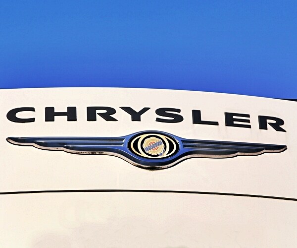 Chrysler Prodded Dealers Over 40,000 Cars They Didn't Want
