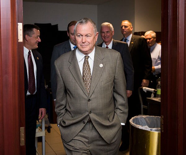 Trump Yet to Hear Rohrabacher's 'Earth-Shattering' Russia Info