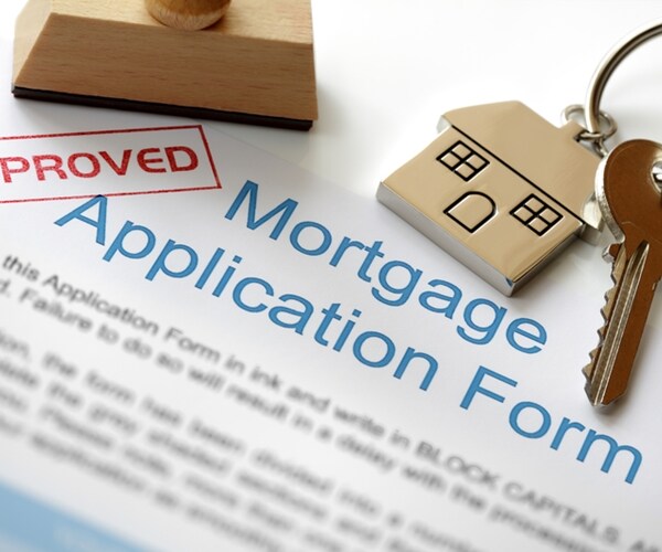 Mortgage Applications Plunge 9.7 Percent in Biggest Drop Since December