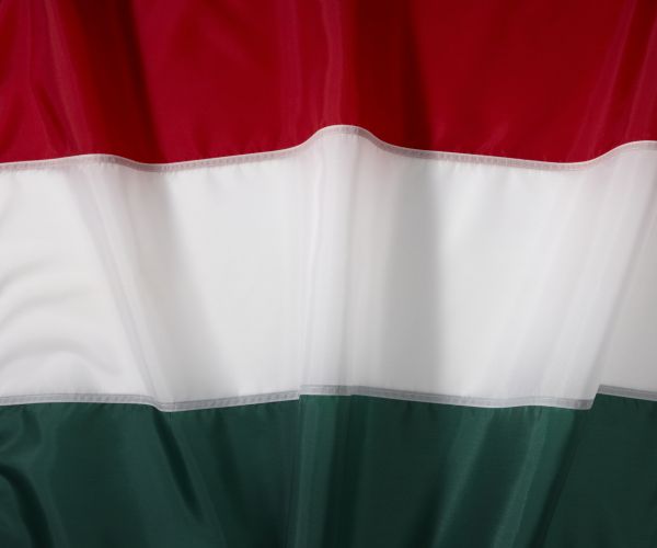 Hungary Slams NYT for Comparing Migrants to Victims of the Holocaust