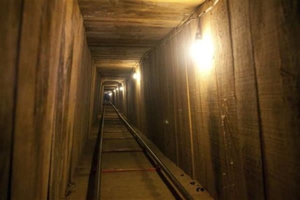 Feds Find 32 Tons of Pot in US Border Tunnel