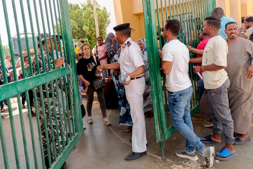 Heavy Clashes Rock Sudan's Capital Despite Truce Extension