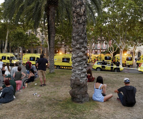 Spain Hunts Driver Who Killed 13 in Barcelona, Says Foils Bomb Plot