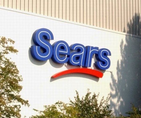 Sears Chairman Lampert's Hedge Fund Makes Last-Minute Bid to Save Iconic Chain