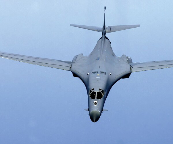 US B-1 Bombers Over South China Sea Claim Right-of-Way