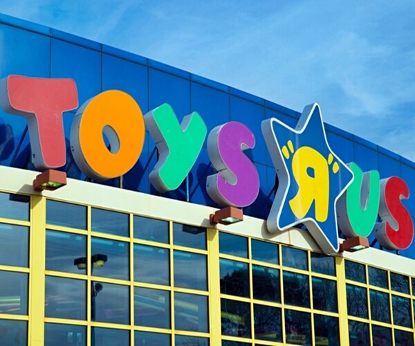 Toys 'R' Us Job Carnage Puts Drag on July Payroll Figures