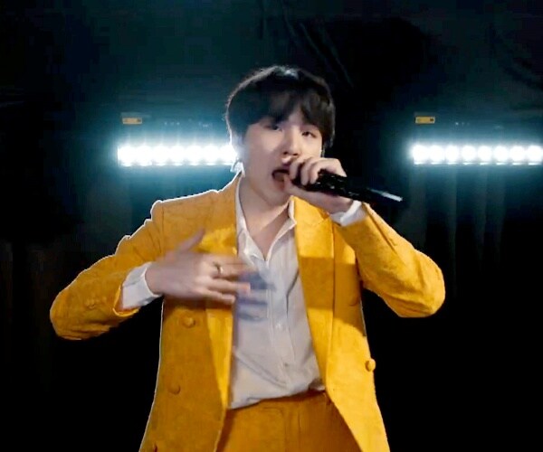 K-pop Star Suga Tests Positive for COVID After BTS Return From US