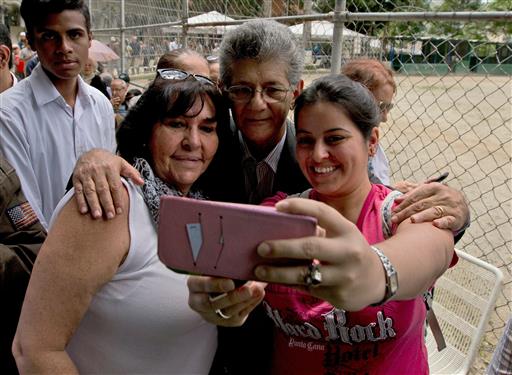 Top US Diplomat to Meet with Venezuela Officials amid Crisis