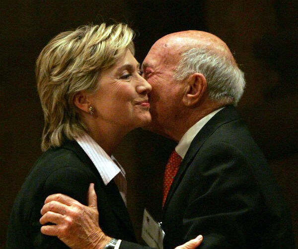 Carville Defends Clinton Guests: Visits Were Legitimate