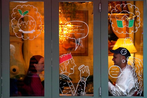 UK Offers 1 Billion Pounds to Businesses Hurt by Omicron