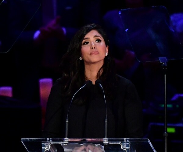 vanessa bryant speaks at kobe bryants celebration of life 