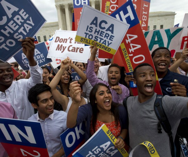 Senate Dems Praise Protesters Fighting GOP Healthcare Bill