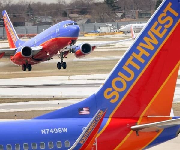 Southwest Posts $68 Million 4Q Profit, Expects Higher Costs