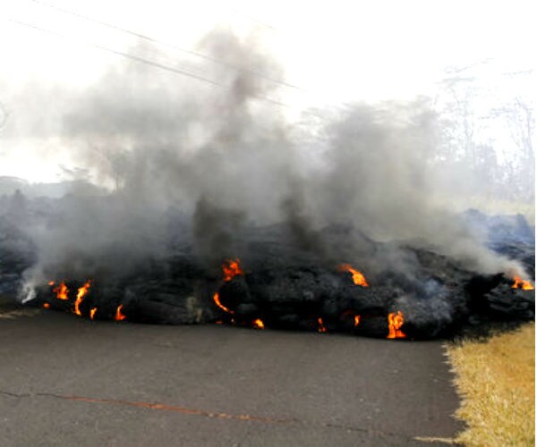 Hawaii Officials Airlift 4 Residents After Lava Crosses Road
