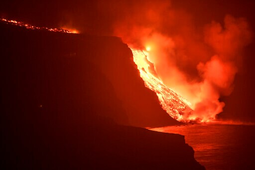 Lava from La Palma Eruption Reaches the Atlantic