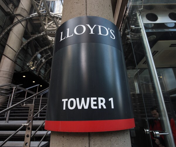 a sign at the lloyd's of london building