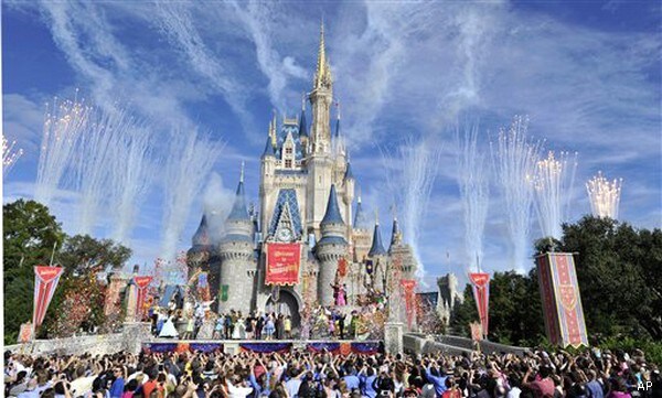 Disney Profit Rises 32% as Theme-Park Guests Splurge