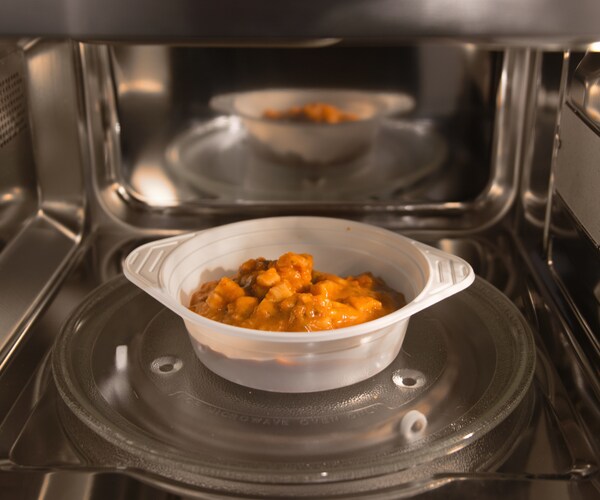 Tips to Reduce Risk From Plastic in the Microwave