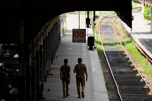 A Railway Union Strike in Sri Lanka Leaves Tens of Thousands of Commuters Stranded