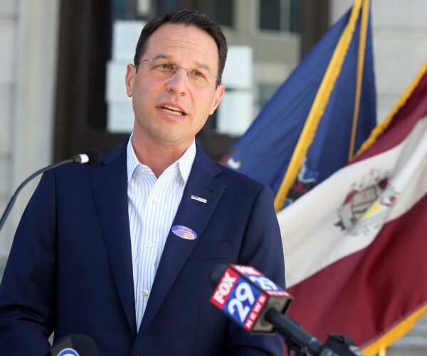 jeff shapiro talks outside 