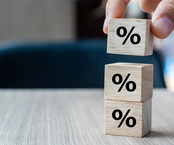 NY Fed Director Warns of Commercial Real Estate Risks