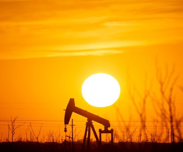 Oil Giants Exxon, Chevron Post Blowout Earnings