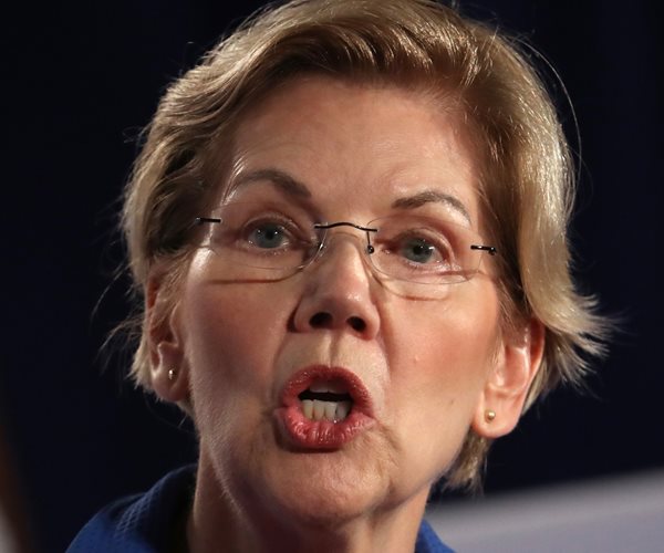 Elizabeth Warren's 'Economic Crash' Call Spotlights Democrats' Line of Attack on Trump