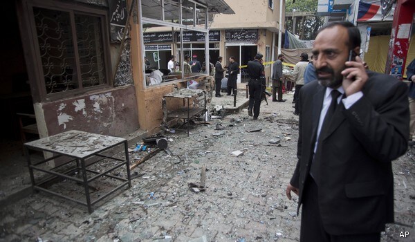 Suicide Bombers Kill 11 in Pakistani Capital