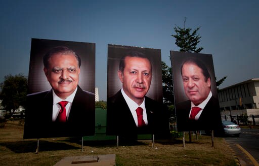 Pakistan Orders 400 Turks to Leave Ahead of Erdogan's Visit
