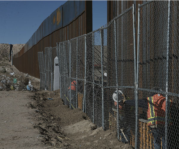 Border Patrol Official: Need Wall in 'Strategic Locations'