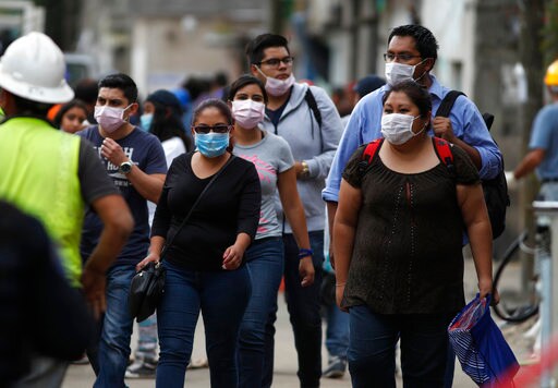 Searchers Dig as Mexico City Reopens Just 1 of Schools
