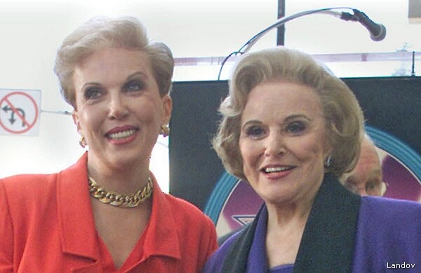 Dear Abby Tells Couple Unhappy With Gay Neighbors to Get Over It