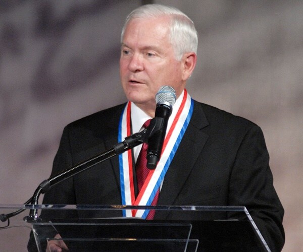 Robert Gates on Tillerson, Putin: 'Friendly Doesn't Make You Friends'