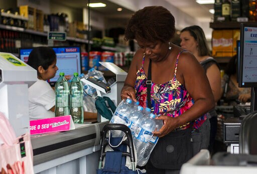 Rio Police Investigate Utility for Smelly, Colorful Water