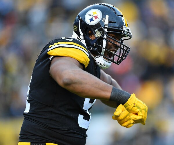 Stephon Tuitt reacts after a defensive stop during a game against the Cleveland Browns on October 28, 2018 
