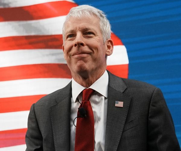 US Energy Secretary Urges Doubling Global Oil Output