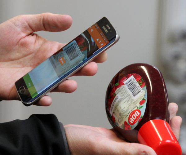 Sweden 'Unmanned' Store Has Customers Scan Items With Their Phones