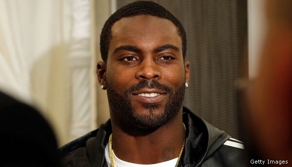 Dog Lovers Irate That NY Jets Signed Michael Vick