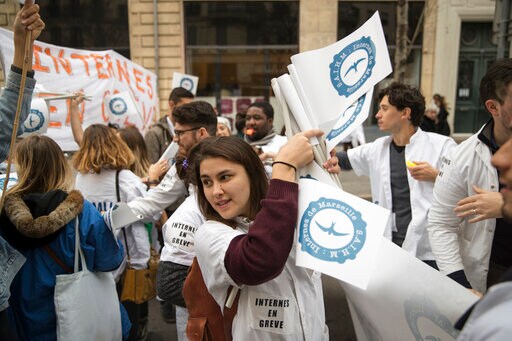 AP PHOTOS: In Despair, French Hospital Interns Go on Strike