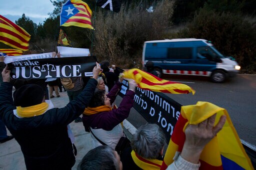 Catalan Separatists Transferred to Madrid as Key Trial Nears