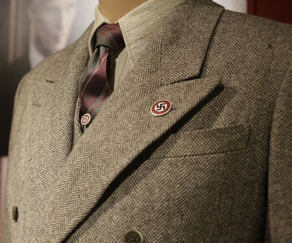 German Theater Production: Wear a Swastika, Get in Free