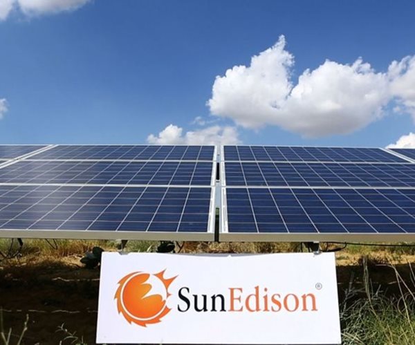 SunEdison at Risk of Bankruptcy, Unit Says; Shares Plummet 60 Percent