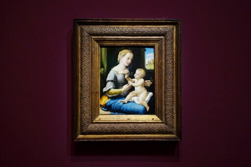 Raphael Show with Famous Madonna Paintings Opens in Berlin